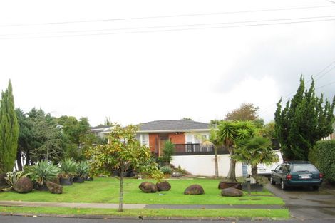 Photo of property in 14 Portadown Avenue, Pakuranga Heights, Auckland, 2010