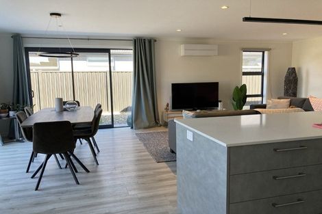 Photo of property in 11 Smitham Drive, Cromwell, 9310