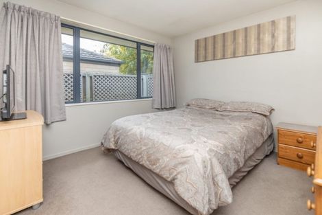 Photo of property in 2/15 Johns Road, Belfast, Christchurch, 8051