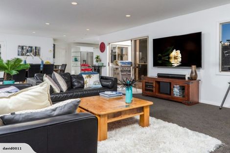 Photo of property in 2/25 Churchill Road, Murrays Bay, Auckland, 0630