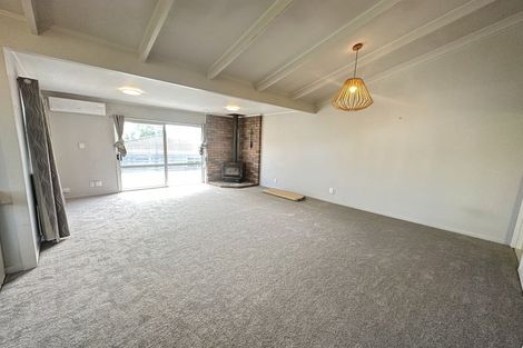Photo of property in 57 Waitaki Street, Henderson, Auckland, 0612