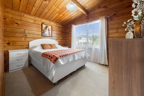 Photo of property in 4 Spruce Place, Totara Heights, Auckland, 2105