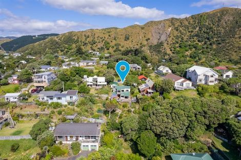 Photo of property in 81 Wellington Road, Paekakariki, 5034