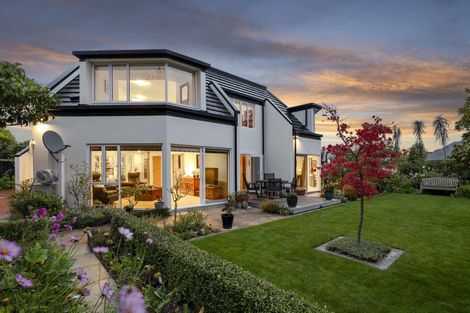 Photo of property in 20 Derenzy Place, Avonhead, Christchurch, 8042