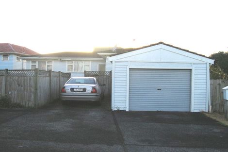 Photo of property in 1/267 Glenfield Road, Hillcrest, Auckland, 0627