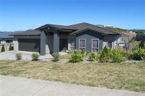 Photo of property in 4 Kaimai Place, Aotea, Porirua, 5024