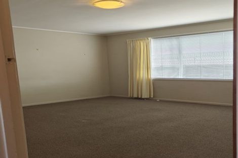 Photo of property in 2/3 Ian Place, Glendene, Auckland, 0602