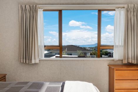 Photo of property in 41 Bradbury Road, Botany Downs, Auckland, 2010