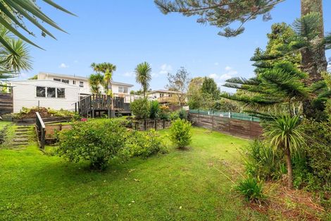 Photo of property in 91 Barrys Road, Glendene, Auckland, 0602