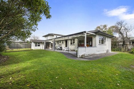 Photo of property in 9 Athlone Place, Hokowhitu, Palmerston North, 4410
