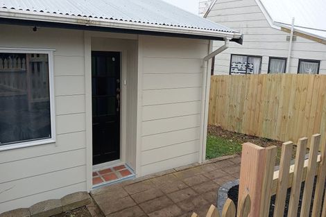 Photo of property in 3/223 Birkdale Road, Birkdale, Auckland, 0626