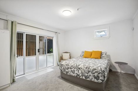 Photo of property in 14b Glenmore Street, Thorndon, Wellington, 6011