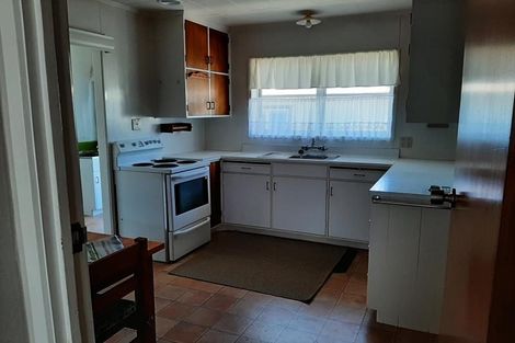 Photo of property in 18 Shortland Street, Regent, Whangarei, 0112