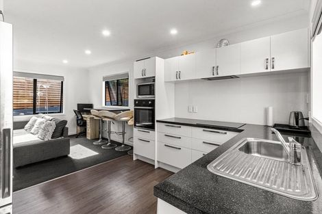 Photo of property in 17 Parsons Street, Vogeltown, New Plymouth, 4310