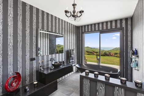 Photo of property in 812 Ruapuke Road, Raglan, 3296