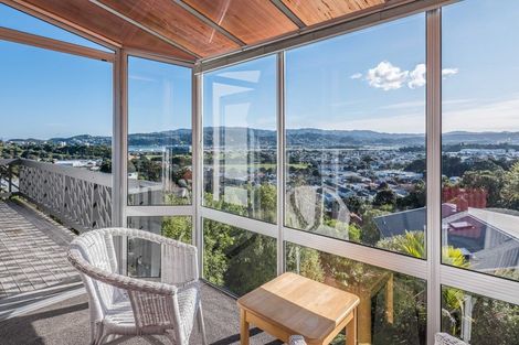 Photo of property in 57 Kinghorne Street, Strathmore Park, Wellington, 6022