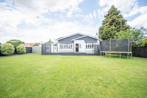 Photo of property in 201 Fitzherbert Avenue, West End, Palmerston North, 4410