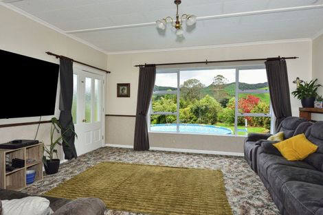 Photo of property in 18 King Street, Motu, Te Karaka, 4092
