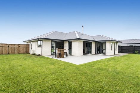 Photo of property in 8 Suffolk Drive, Kirwee, 7571