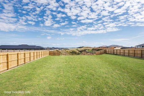 Photo of property in 18 Sardinia Grove, Fitzherbert, Palmerston North, 4410