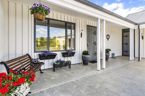 Photo of property in 24 Ellett Road West, Karaka, Papakura, 2580