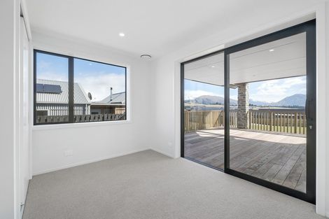 Photo of property in 13 Bargour Street, Wanaka, 9305