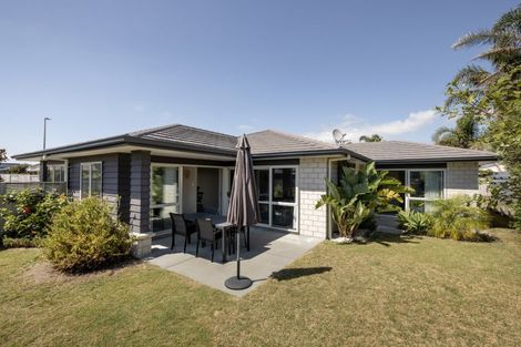 Photo of property in 7 Horokaka Place, Papamoa Beach, Papamoa, 3118
