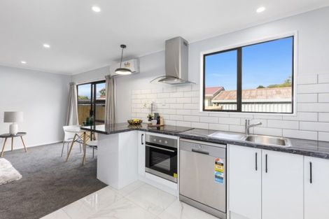 Photo of property in 43b Hartford Crescent, Totara Park, Upper Hutt, 5018