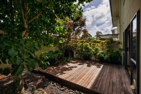Photo of property in 76 Gunner Drive, Te Atatu Peninsula, Auckland, 0610