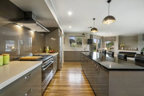 Photo of property in 122d Forestry Road, Waitoki, Kaukapakapa, 0871