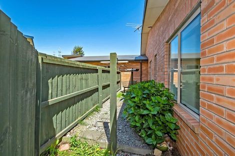 Photo of property in 14 Fulham Street, Islington, Christchurch, 8042