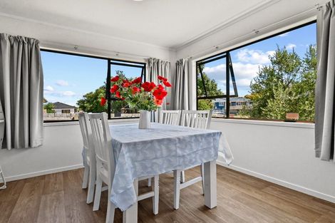 Photo of property in 23 Lane Road, Weymouth, Auckland, 2103