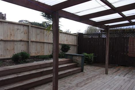 Photo of property in 14 Cairngorm Place, Highland Park, Auckland, 2010