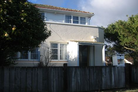 Photo of property in 20 Cambridge Terrace, Waiwhetu, Lower Hutt, 5010