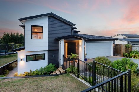 Photo of property in 20 Pacific View, Whitby, Porirua, 5024