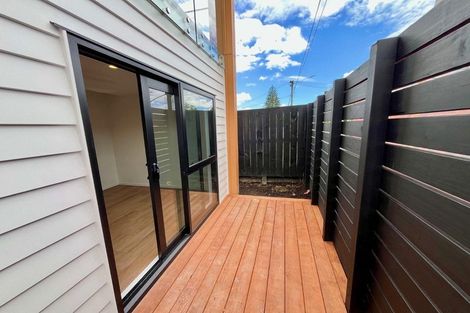 Photo of property in 1/2145 Great North Road, Avondale, Auckland, 0600