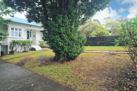 Photo of property in 17 Verbena Road, Birkdale, Auckland, 0626
