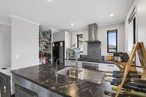 Photo of property in 40 Dreaver Drive, Waitara, 4320