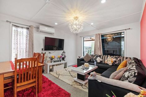 Photo of property in 9 Fleming Street, Manurewa East, Auckland, 2102