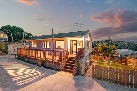 Photo of property in 36 Brian Crescent, Stanmore Bay, Whangaparaoa, 0932