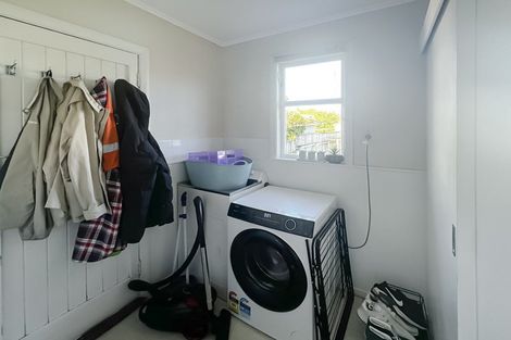 Photo of property in 2/106 Linton Street, West End, Palmerston North, 4410