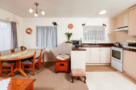 Photo of property in 37a Hukanui Road, Fairfield, Hamilton, 3214