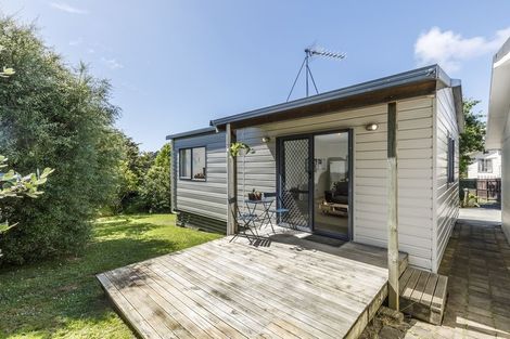 Photo of property in 10 Sunburst Lane, Torbay, Auckland, 0630