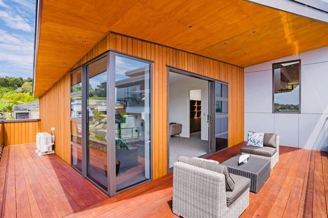 Photo of property in 31 Dunvegan Rise, East Tamaki Heights, Auckland, 2016