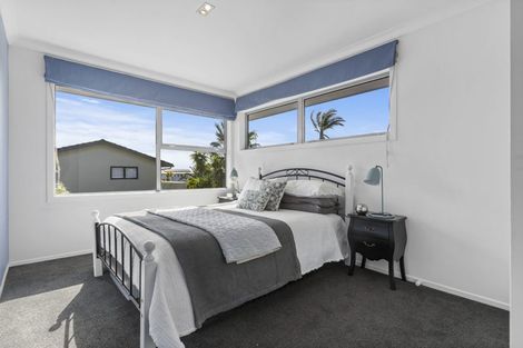 Photo of property in 24 Gulf Crest, Bucklands Beach, Auckland, 2012