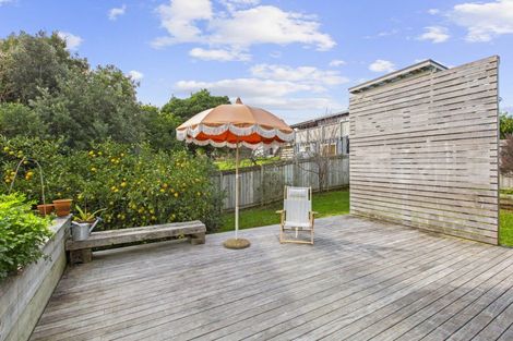 Photo of property in 26 Smith Street, Raglan, 3225