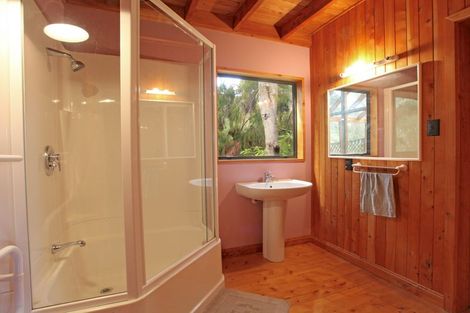 Photo of property in 39 Whaanga Road, Raglan, 3297