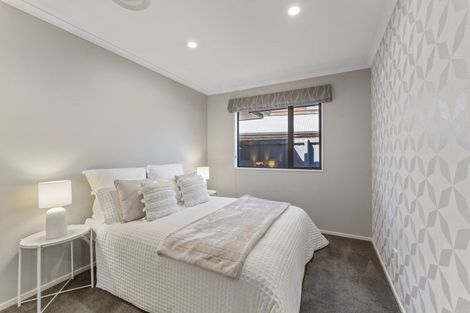 Photo of property in 16 Bottle Lake Drive, Parklands, Christchurch, 8083