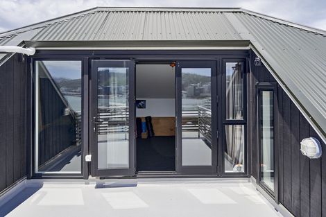 Photo of property in 8 Mcfarlane Street, Mount Victoria, Wellington, 6011