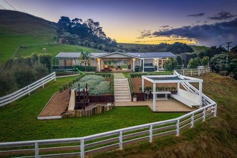 Photo of property in 6 Bridle Way, Hunua, Papakura, 2583